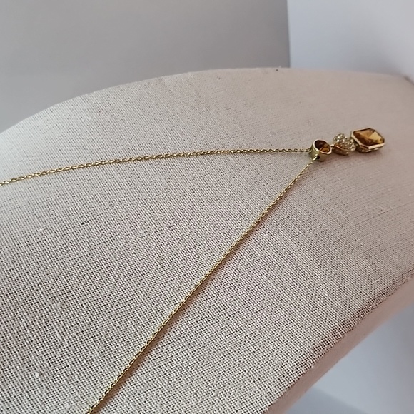 AVON Sparkle Surprise Signed Necklace - Picture 4 of 6